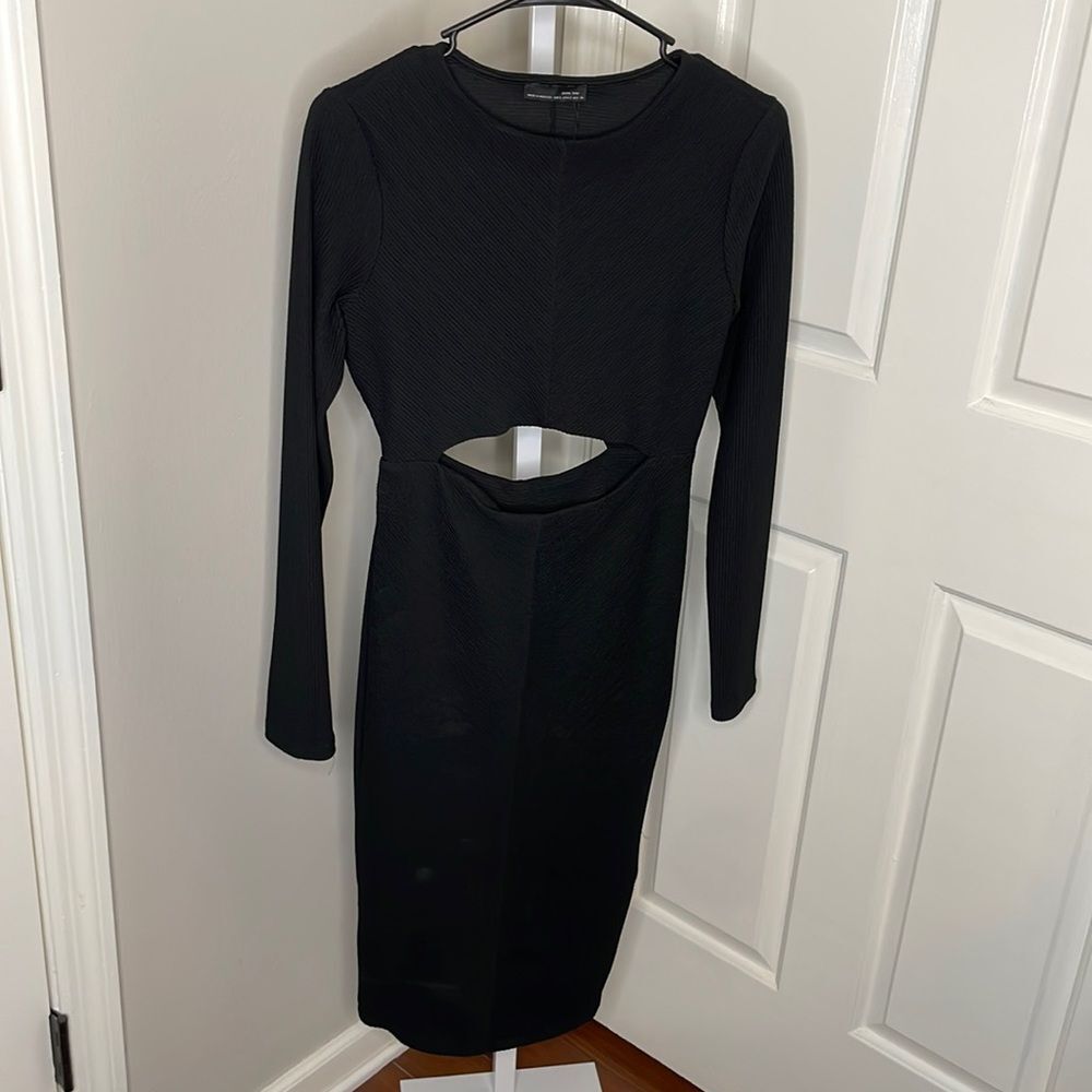 NWT Zara Long Sleeve Bodycon Dress w Keyhole Detail Sz Small Black Midi Ribbed